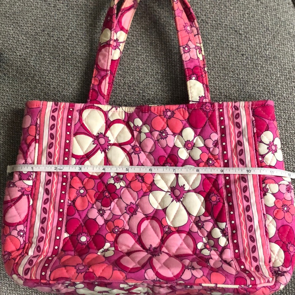 Vera Bradley pinks and white floral purse - Picture 9 of 11